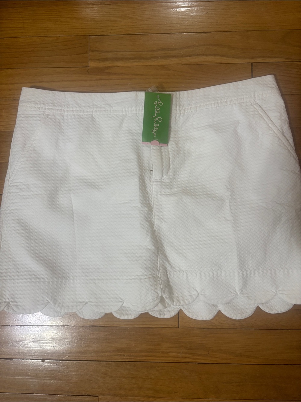 NWT Lilly Pulitzer White Scalloped Hem Skort with Textured Fabric size 12